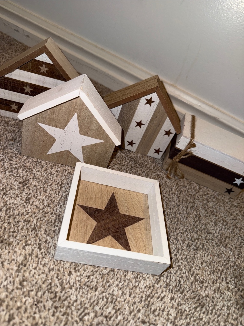Rustic White and Natural Wood Star House Décor Set| 5 pcs